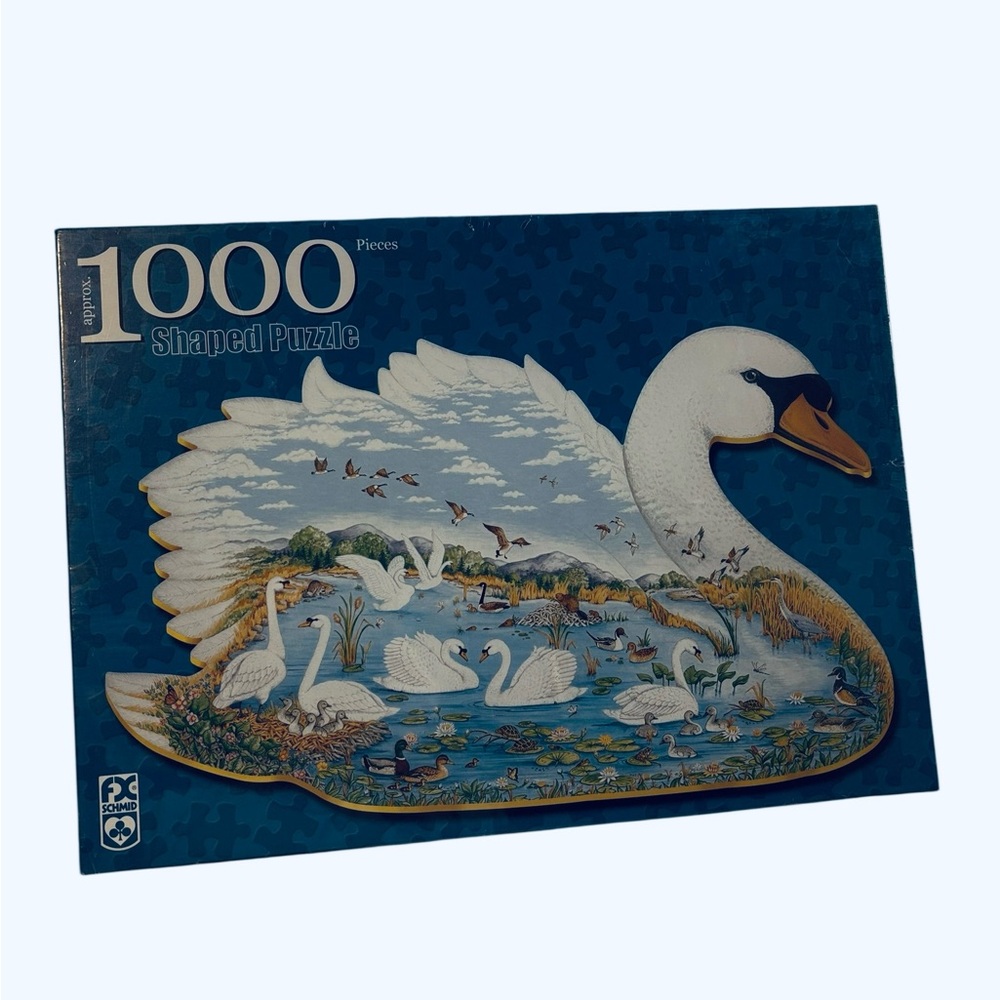 New 1000 Piece Swan Lake Shaped Puzzle